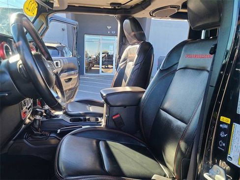 Used 2022 Jeep Gladiator Rubicon w/ LED Lighting Group image 15