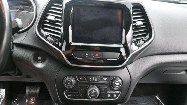 Used 2019 Jeep Cherokee Limited AWD/4WD image 21