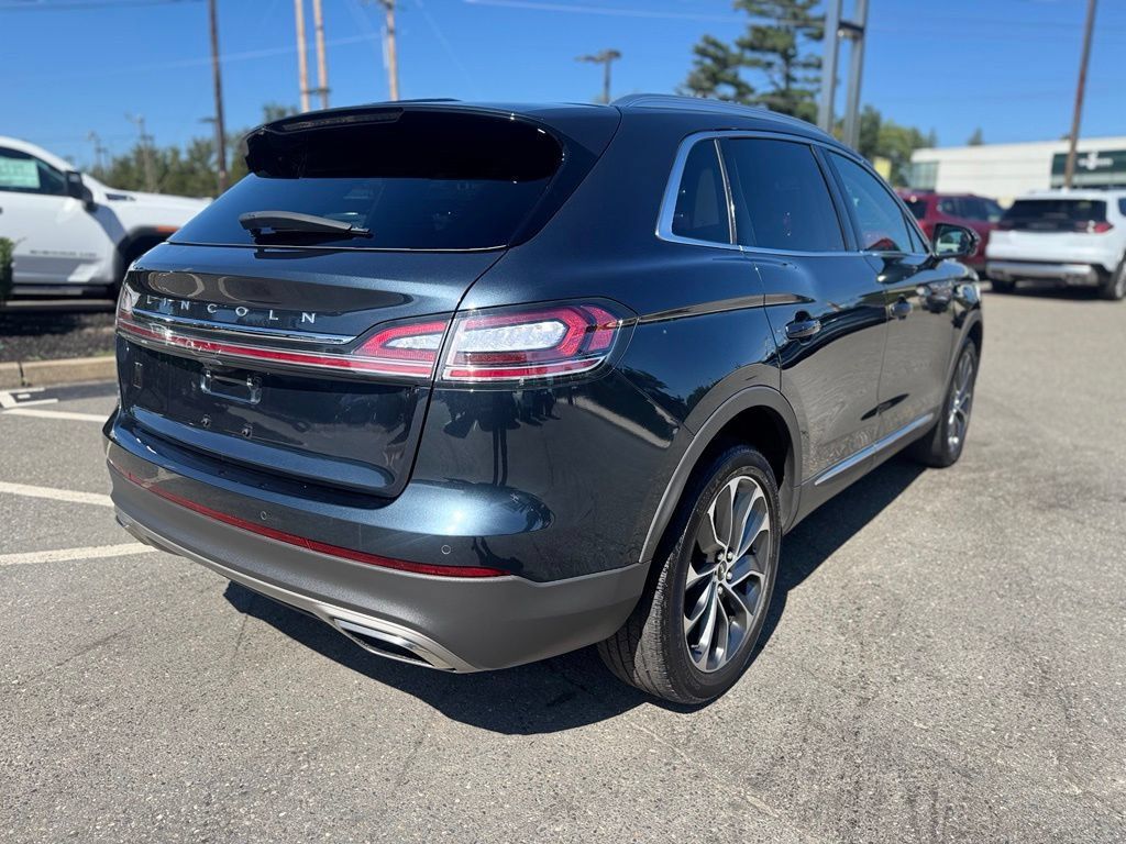 Used 2023 Lincoln Nautilus Reserve AWD/4WD image 7