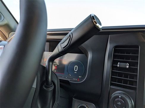 Used 2025 Ford F450 Platinum image 27