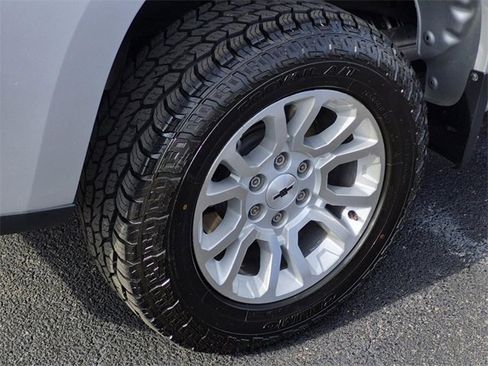 Used 2022 Chevrolet Silverado 1500 Custom image 7