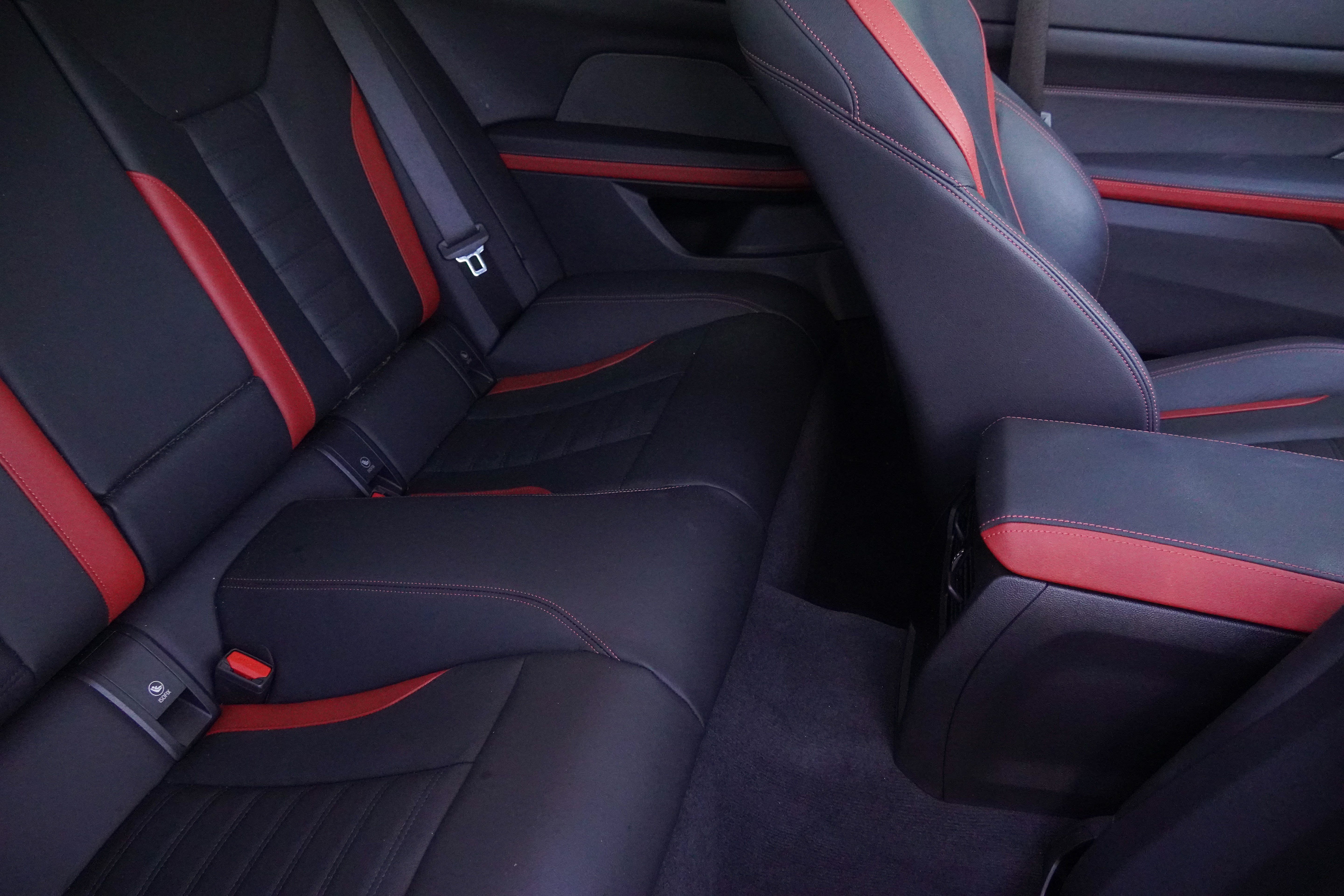 Certified 2025 BMW 430i Coupe w/ M Sport Package RWD image 35