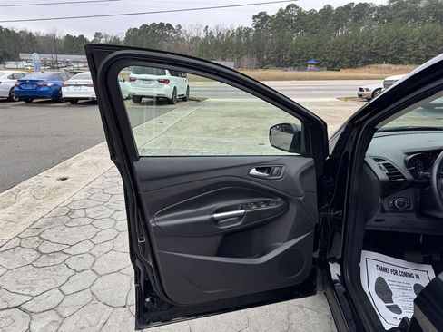 Used 2019 Ford Escape SEL image 6