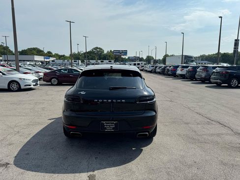 Used 2018 Porsche Macan AWD/4WD image 4