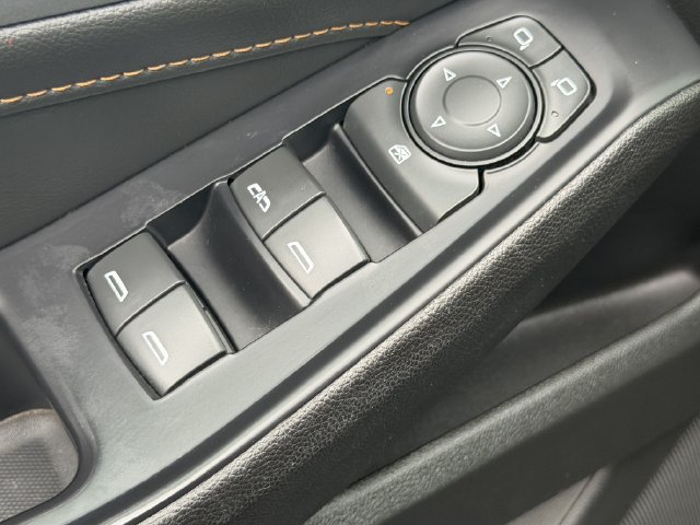 Used 2020 Chevrolet Traverse RS FWD image 23