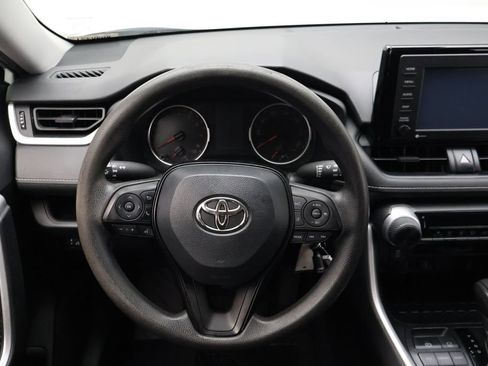 Used 2020 Toyota RAV4 LE FWD image 23