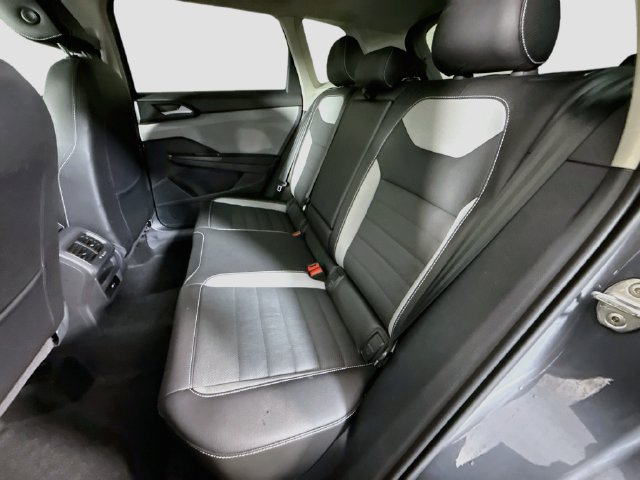 Used 2023 Volkswagen Taos SEL AWD/4WD image 24