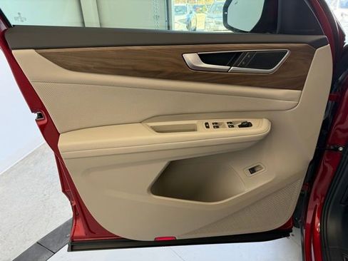 New 2025 Volkswagen Atlas SE image 11