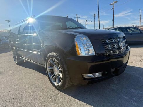 Used 2012 Cadillac Escalade ESV Premium image 7