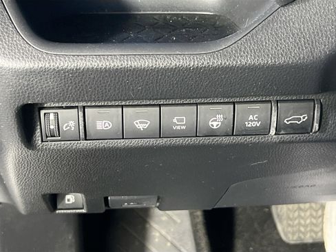 Used 2022 Toyota RAV4 XSE image 10