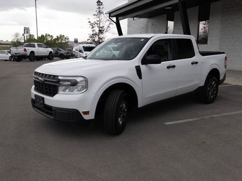 Used 2022 Ford Maverick XLT image 4