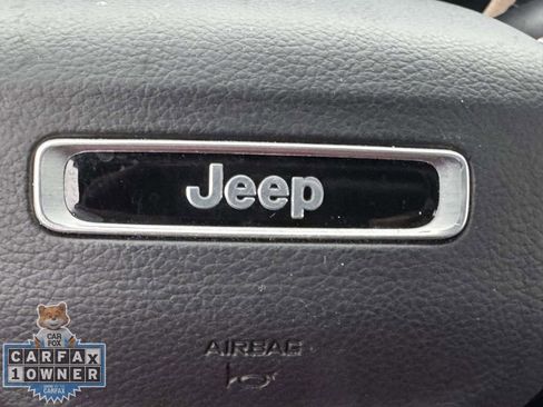 Used 2022 Jeep Grand Cherokee L Laredo w/ Luxury Tech Group I AWD/4WD image 36