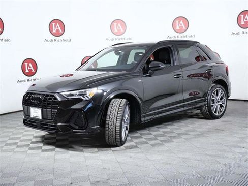 Used 2025 Audi Q3 2.0T Premium Plus w/ Premium Plus Package image 4