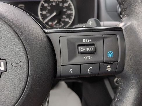 Used 2023 Nissan Rogue SV w/ SV Premium B Package FWD image 19