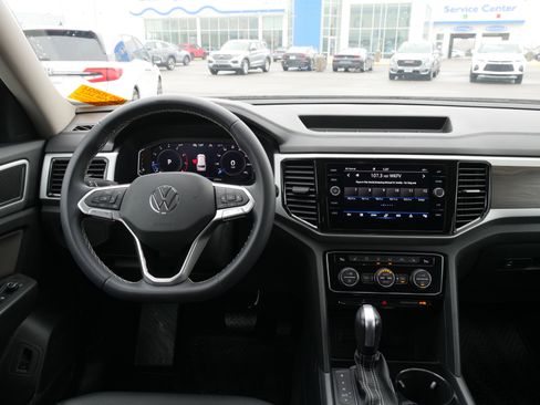 Used 2023 Volkswagen Atlas SE image 21