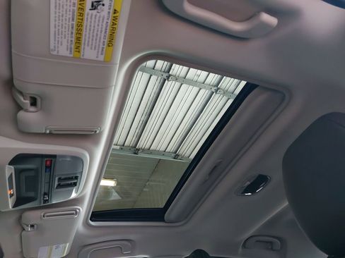 Used 2025 Subaru Crosstrek 2.5i Limited w/ Crosstrek Mirror Package image 33