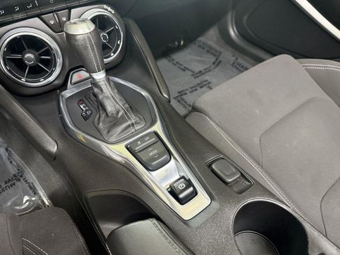 Used 2017 Chevrolet Camaro SS image 20