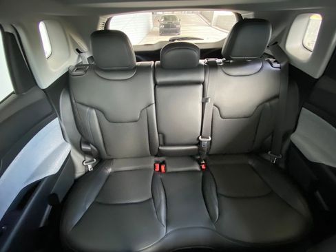 New 2022 Jeep Compass Latitude w/ Sun and Sound Group image 22