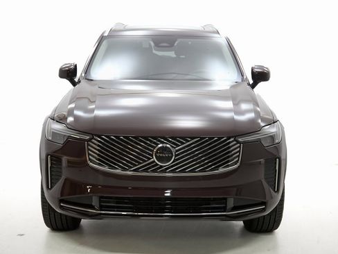 Used 2025 Volvo XC90 B6 Core w/ Protection Package image 5