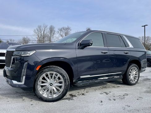 Used 2023 Cadillac Escalade Premium Luxury image 38