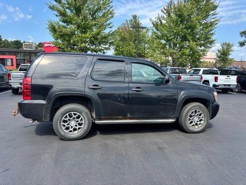 Used 2010 Chevrolet Tahoe LS w/ Skid Plate Package AWD/4WD image 4