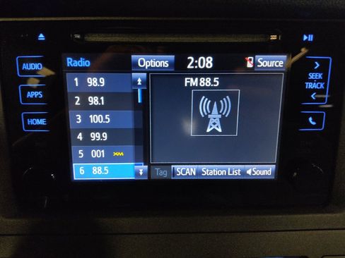 Used 2017 Toyota Sienna LE FWD image 23