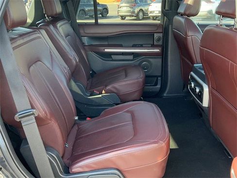 Used 2024 Ford Expedition Limited image 22