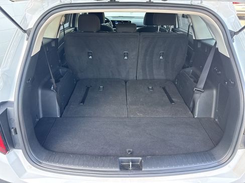 Used 2024 Kia Sorento LX image 12