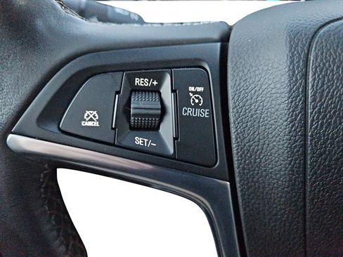 Used 2021 Buick Encore Preferred image 34