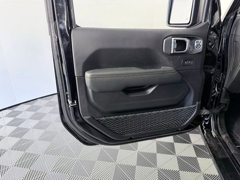 New 2025 Jeep Gladiator Sport w/ Premium Package image 9