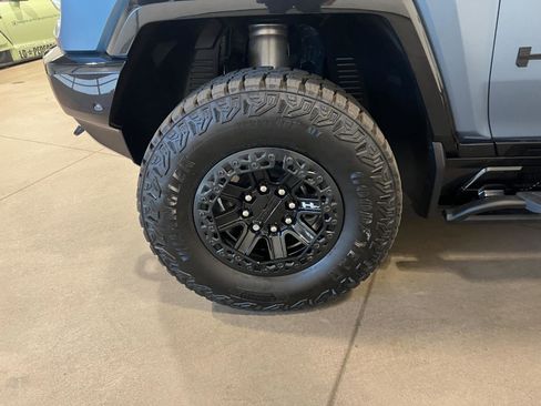 Used 2024 GMC Hummer EV 3X w/ Omega Edition AWD/4WD image 51