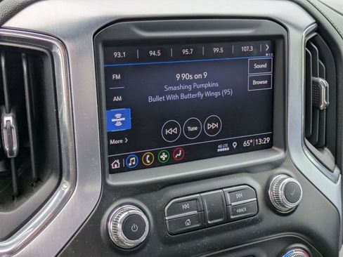 Used 2019 GMC Sierra 1500 SLE w/ Preferred Package AWD/4WD image 17