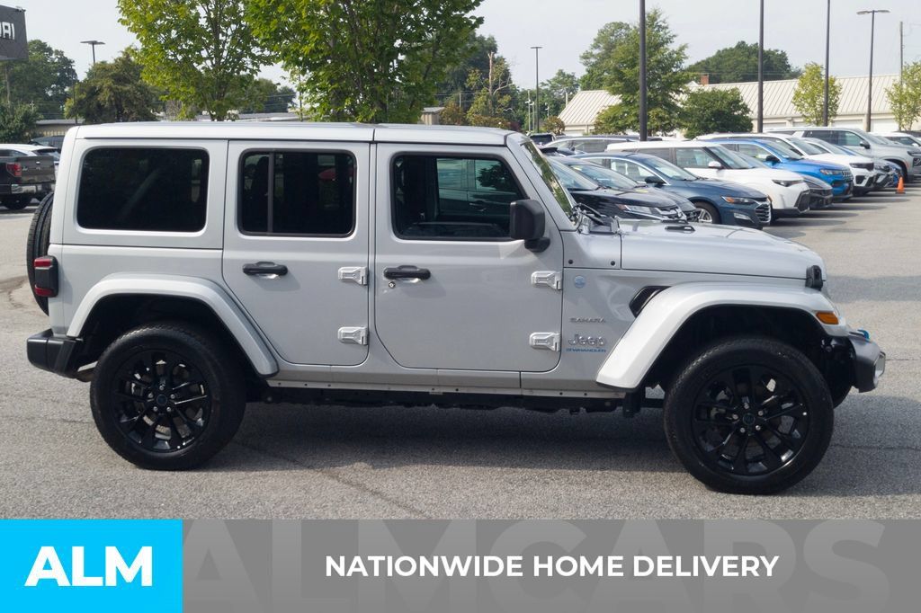 Used 2024 Jeep Wrangler Unlimited Sahara AWD/4WD image 4
