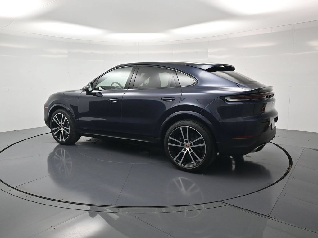 Certified 2026 Porsche Cayenne Coupe AWD/4WD image 3