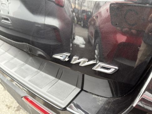 Used 2025 Ford Explorer Active w/ Active Comfort Package image 7