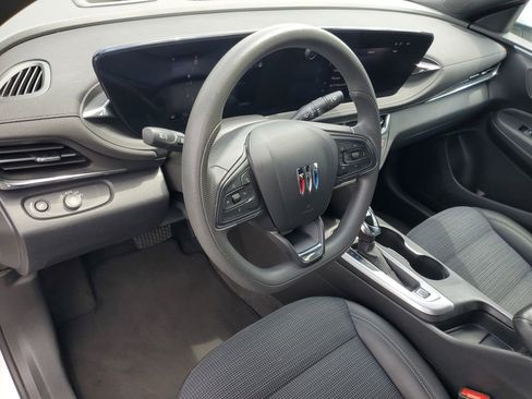 Used 2025 Buick Envista Sport Touring FWD image 12