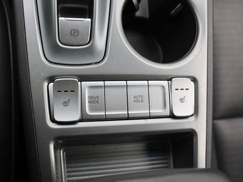 Certified 2021 Hyundai Kona Limited FWD image 31