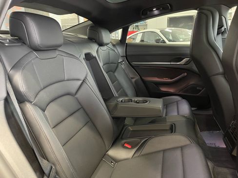 Used 2025 Porsche Taycan 4S AWD/4WD image 44