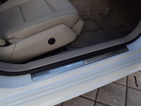 Used 2014 Mercedes-Benz E 350 Sedan image 52