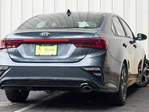 Used 2020 Kia Forte LXS FWD image 3