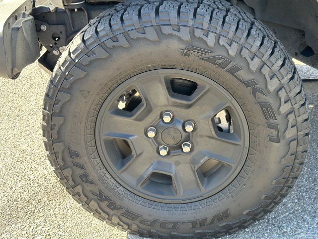 Used 2022 Jeep Gladiator Mojave w/ Trailer Tow Package AWD/4WD image 16