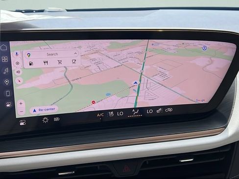 Used 2025 Buick Envision Avenir AWD/4WD image 18
