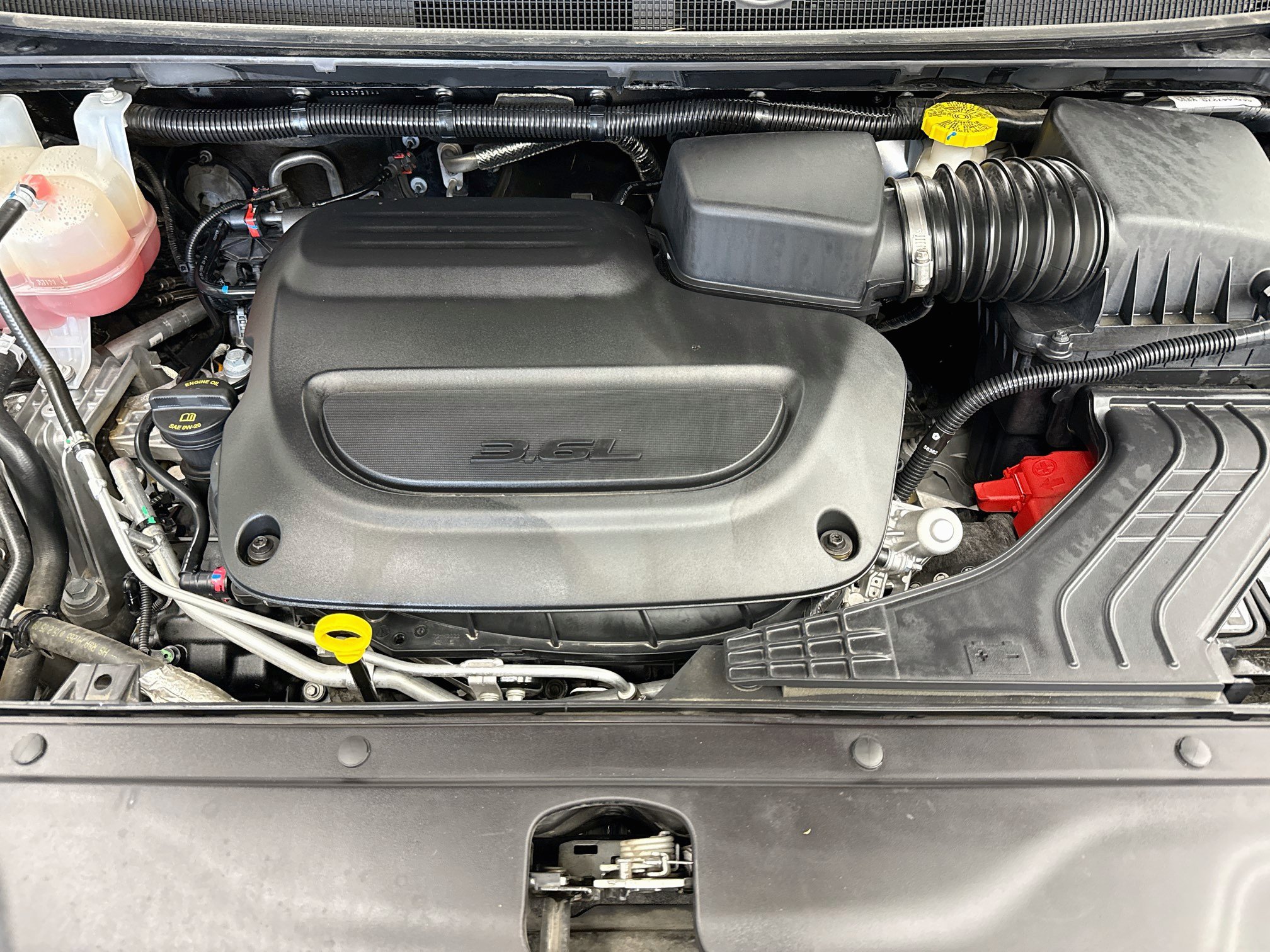 Used 2025 Chrysler Pacifica Select FWD image 34