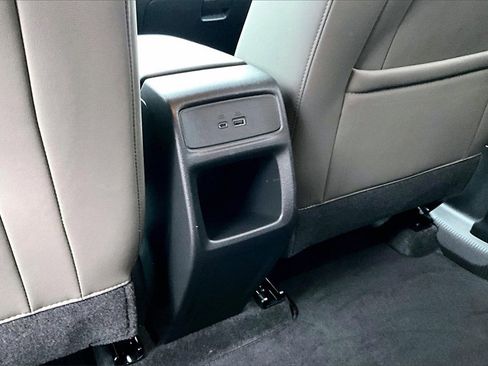 Used 2025 Chevrolet Trax ACTIV w/ Sunroof Package image 31