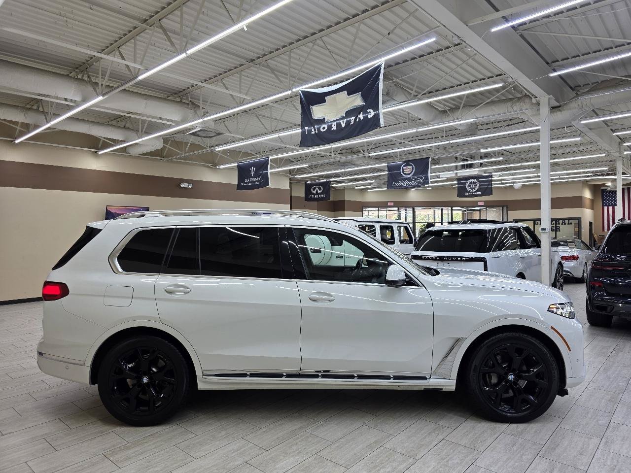 Used 2020 BMW X7 xDrive40i w/ Premium Package AWD/4WD image 5