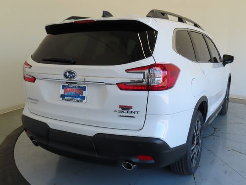 New 2026 Subaru Ascent Limited image 3