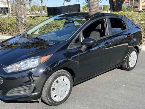 Used 2018 Ford Fiesta S image 32