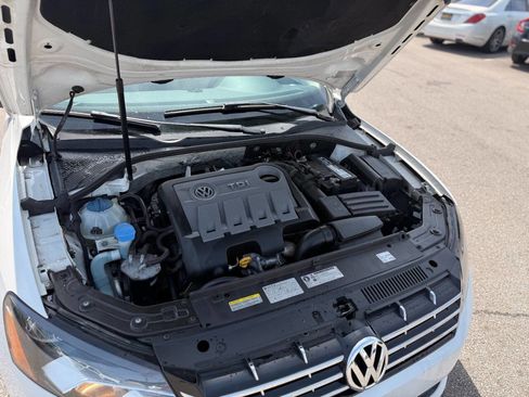 Used 2014 Volkswagen Passat TDI SE image 13