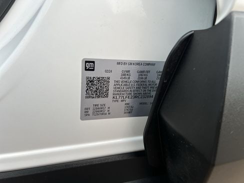 Used 2024 Chevrolet Trax LS w/ LS Convenience Package FWD image 21