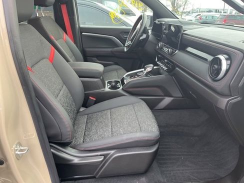 Used 2023 Chevrolet Colorado Z71 w/ Z71 Convenience Package 2 image 10